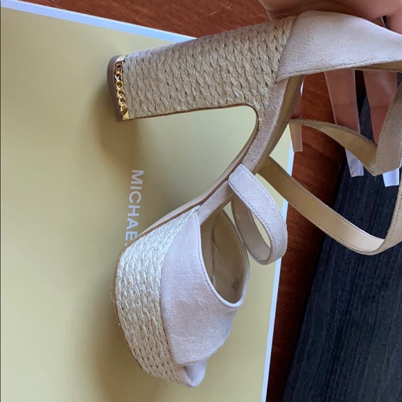 Audrey platform - Picture 3 of 3